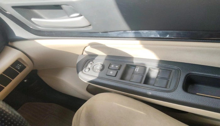 2018 Honda Amaze 1.2L I-VTEC VX, Petrol, Manual, 89,307 km, interior