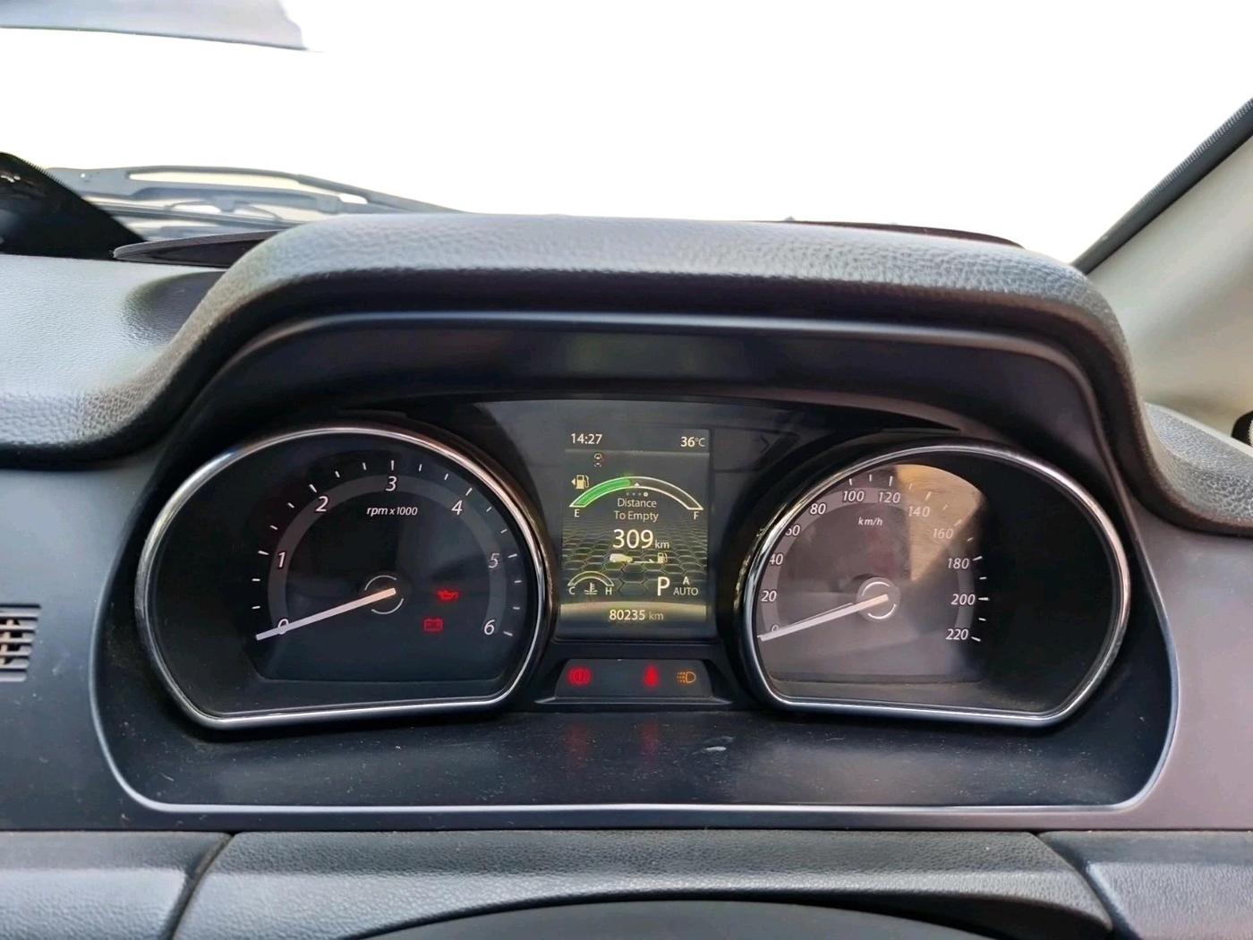 2017 Tata Hexa XTA 4X2 7 STR, Diesel, Automatic, 80,235 km, interior