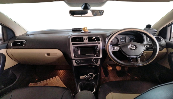2016 Volkswagen Ameo HIGHLINE1.2L, Petrol, Manual, 87,190 km, interior