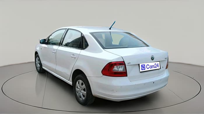 2012 Skoda Rapid AMBITION 1.6 MPI MT, Petrol, Manual, 42,829 km, exterior