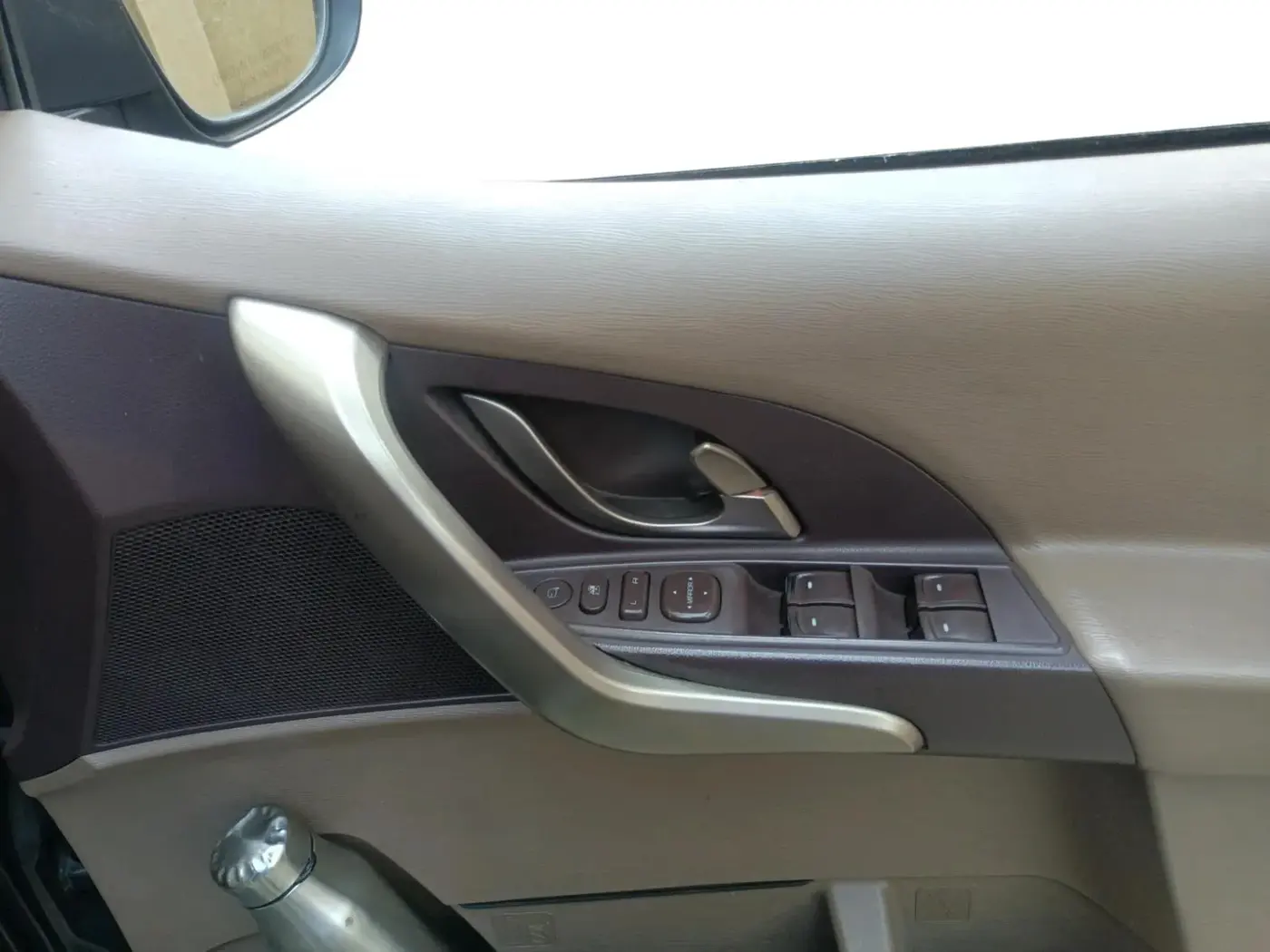 2014 Mahindra XUV500 W8, Diesel, Manual, 1,10,070 km, interior
