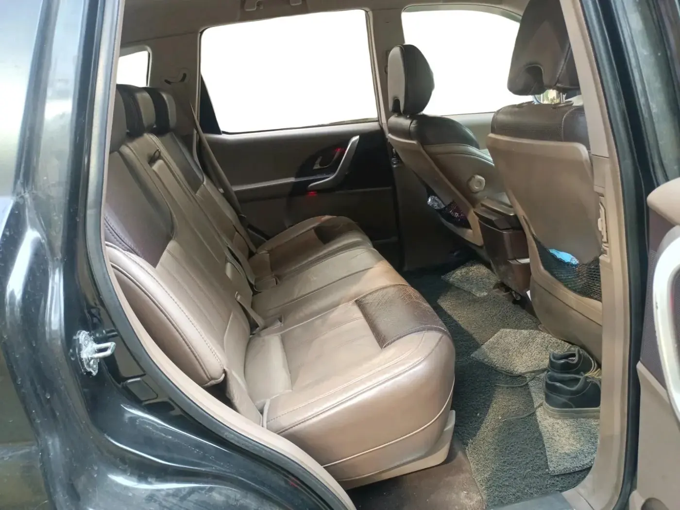 2014 Mahindra XUV500 W8, Diesel, Manual, 1,10,070 km, interior