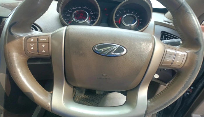 2014 Mahindra XUV500 W8, Diesel, Manual, 1,10,070 km, interior
