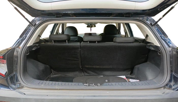 2024 Mahindra XUV 3XO AX5 1.5 Turbo Diesel, Diesel, Manual, 11,824 km, exterior