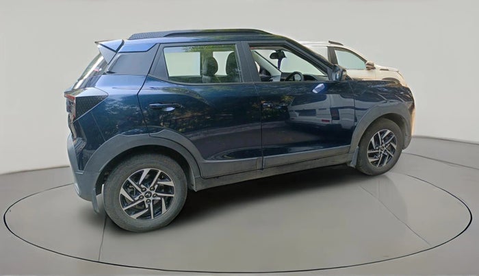 2024 Mahindra XUV 3XO AX5 1.5 Turbo Diesel, Diesel, Manual, 11,824 km, exterior