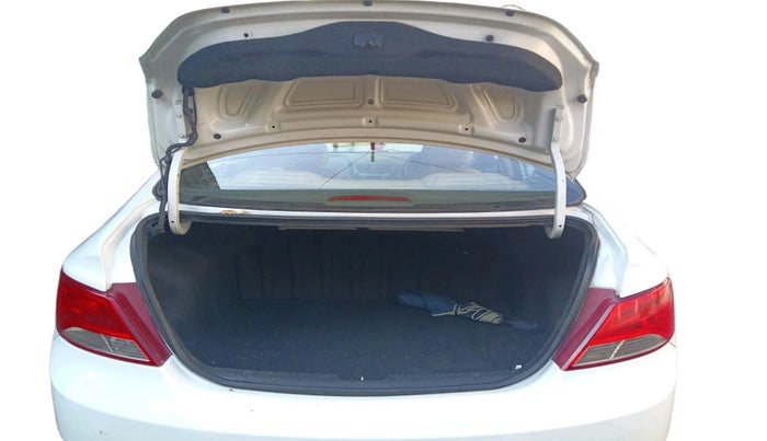 2016 Hyundai Verna FLUIDIC 4S 1.6 VTVT S, Petrol, Manual, 81,198 km, exterior