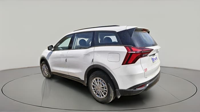 2024 Mahindra XUV700 MX D MT 5 STR, Diesel, Manual, 51,587 km, exterior