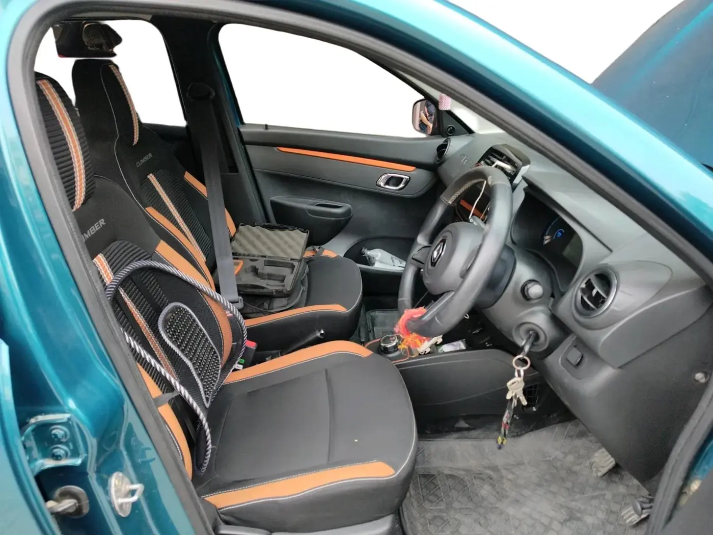 2021 Renault Kwid CLIMBER 1.0 AMT (O), Petrol, Automatic, 7,144 km, interior