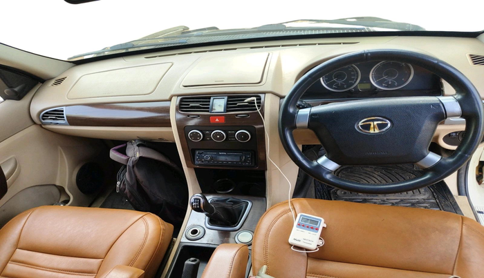 2013 Tata Safari Storme 2.2 VX 4X2, Diesel, Manual, 1,29,147 km, interior