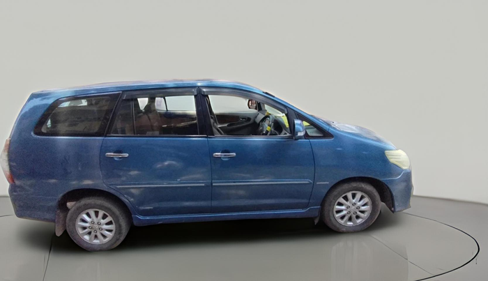 2012 Toyota Innova VX 2.5 8 STR, Diesel, Manual, 2,36,778 km, exterior