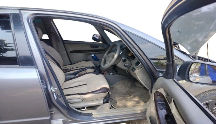 2011 Maruti SX4 VXI, CNG, Manual, 1,07,065 km, interior