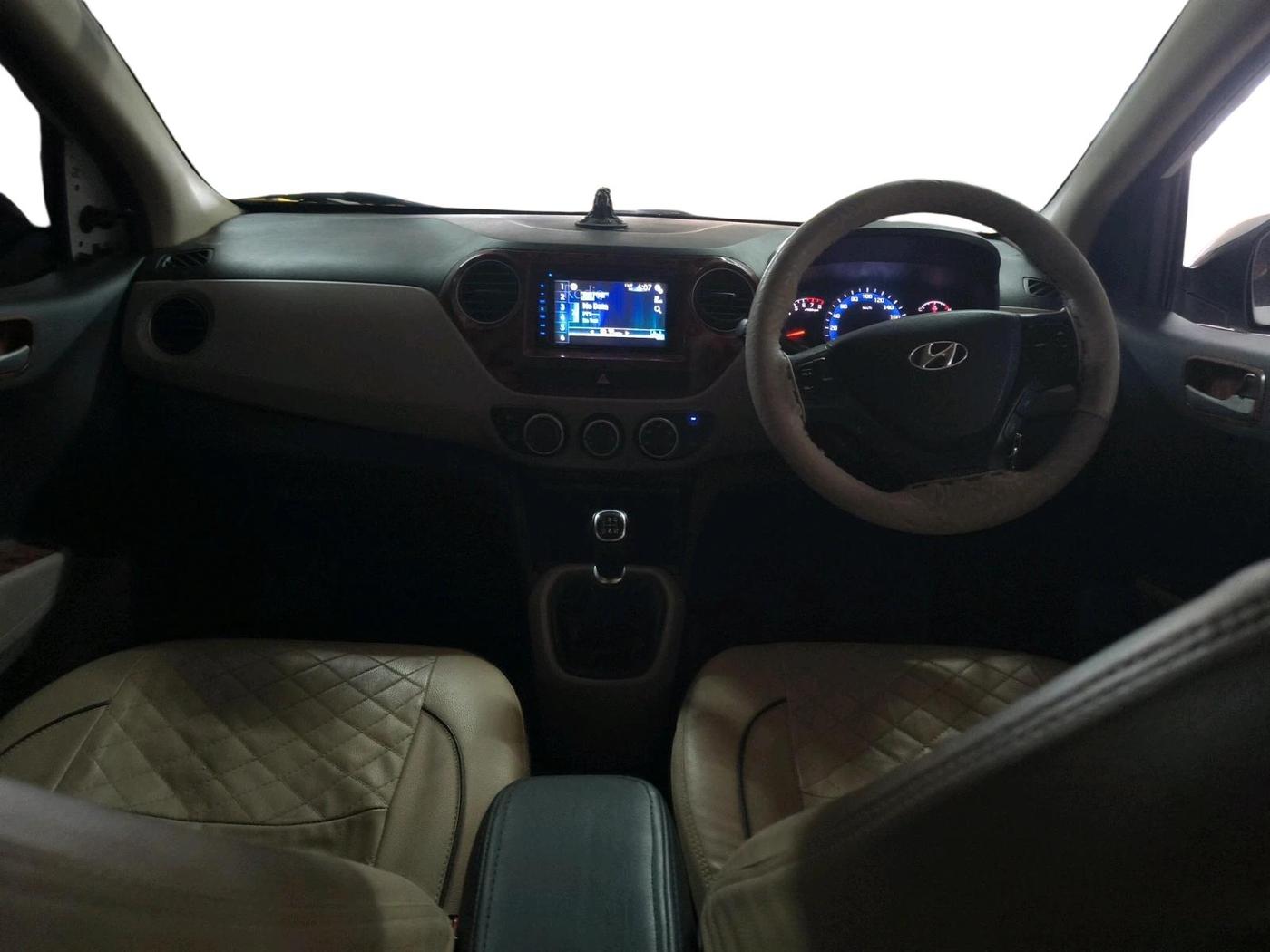 2015 Hyundai Xcent S 1.2, Petrol, Manual, 1,14,010 km, interior