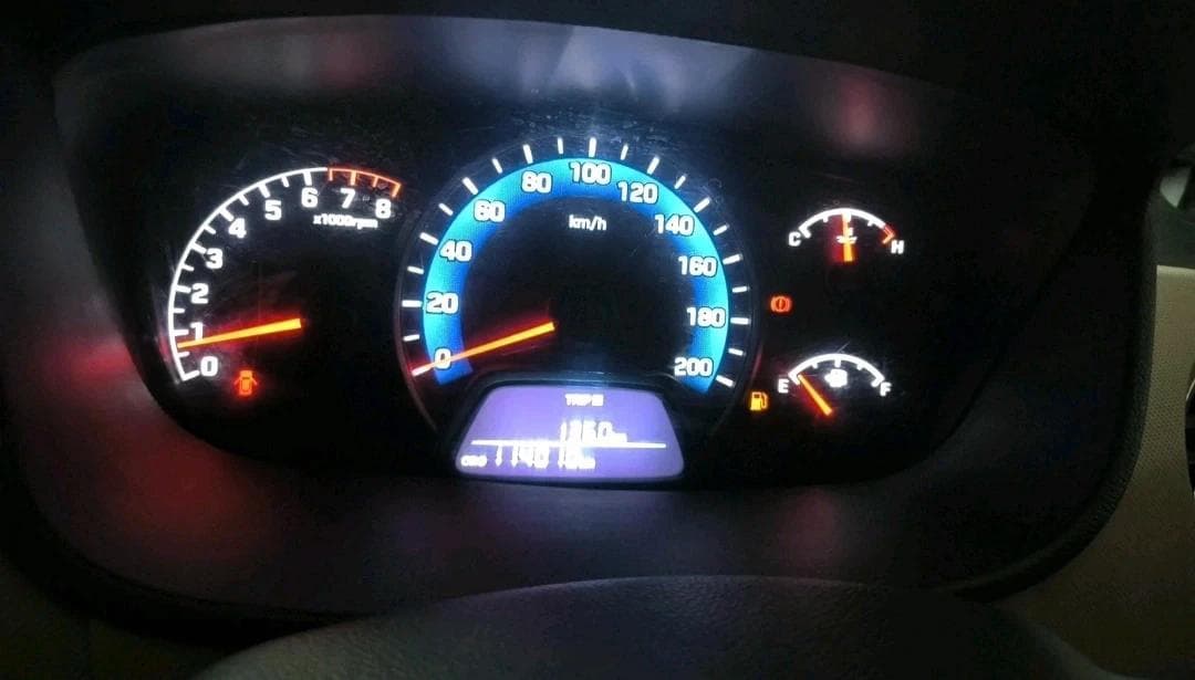2015 Hyundai Xcent S 1.2, Petrol, Manual, 1,14,010 km, interior