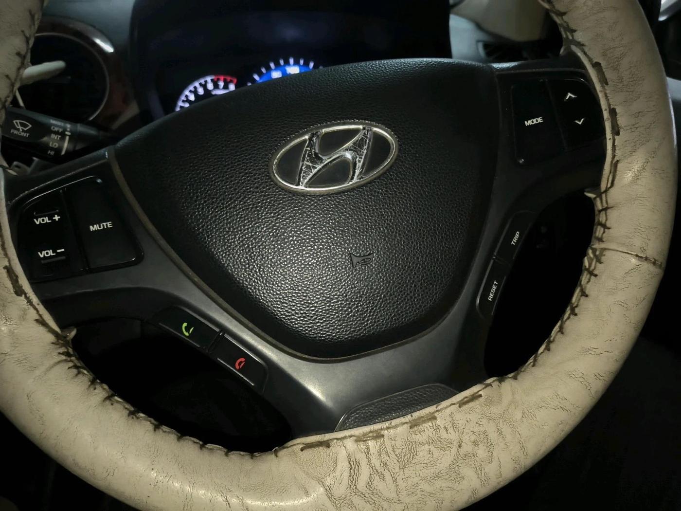 2015 Hyundai Xcent S 1.2, Petrol, Manual, 1,14,010 km, interior