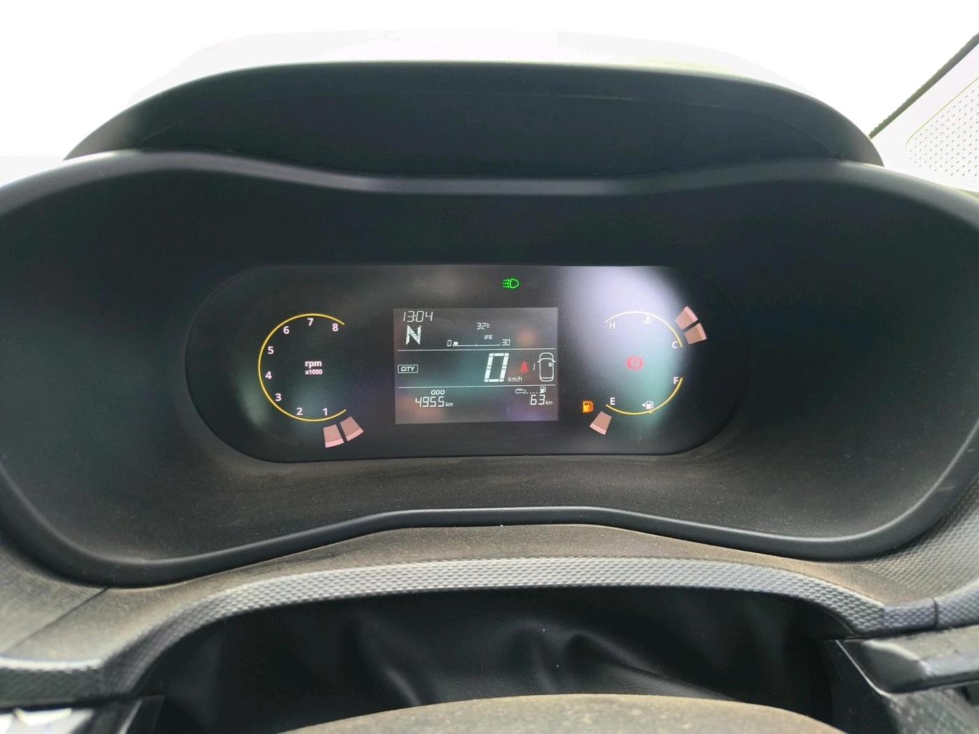 2025 Tata NEXON Pure Plus (S) 1.2 Petrol 6AMT, Petrol, Automatic, 4,955 km, interior