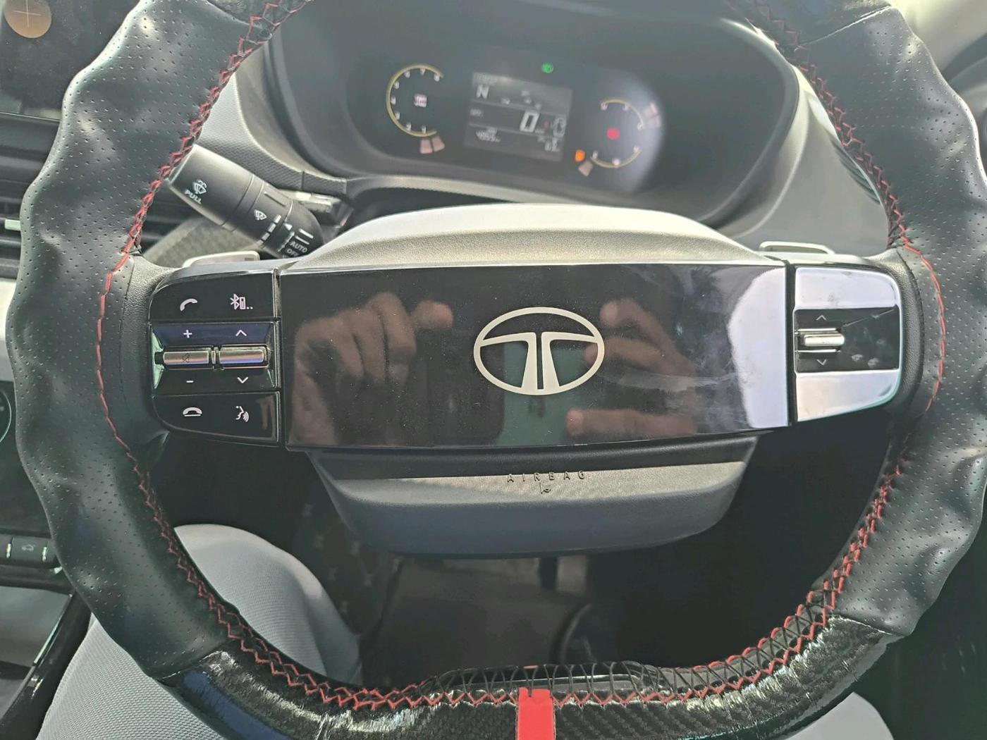 2025 Tata NEXON Pure Plus (S) 1.2 Petrol 6AMT, Petrol, Automatic, 4,955 km, interior