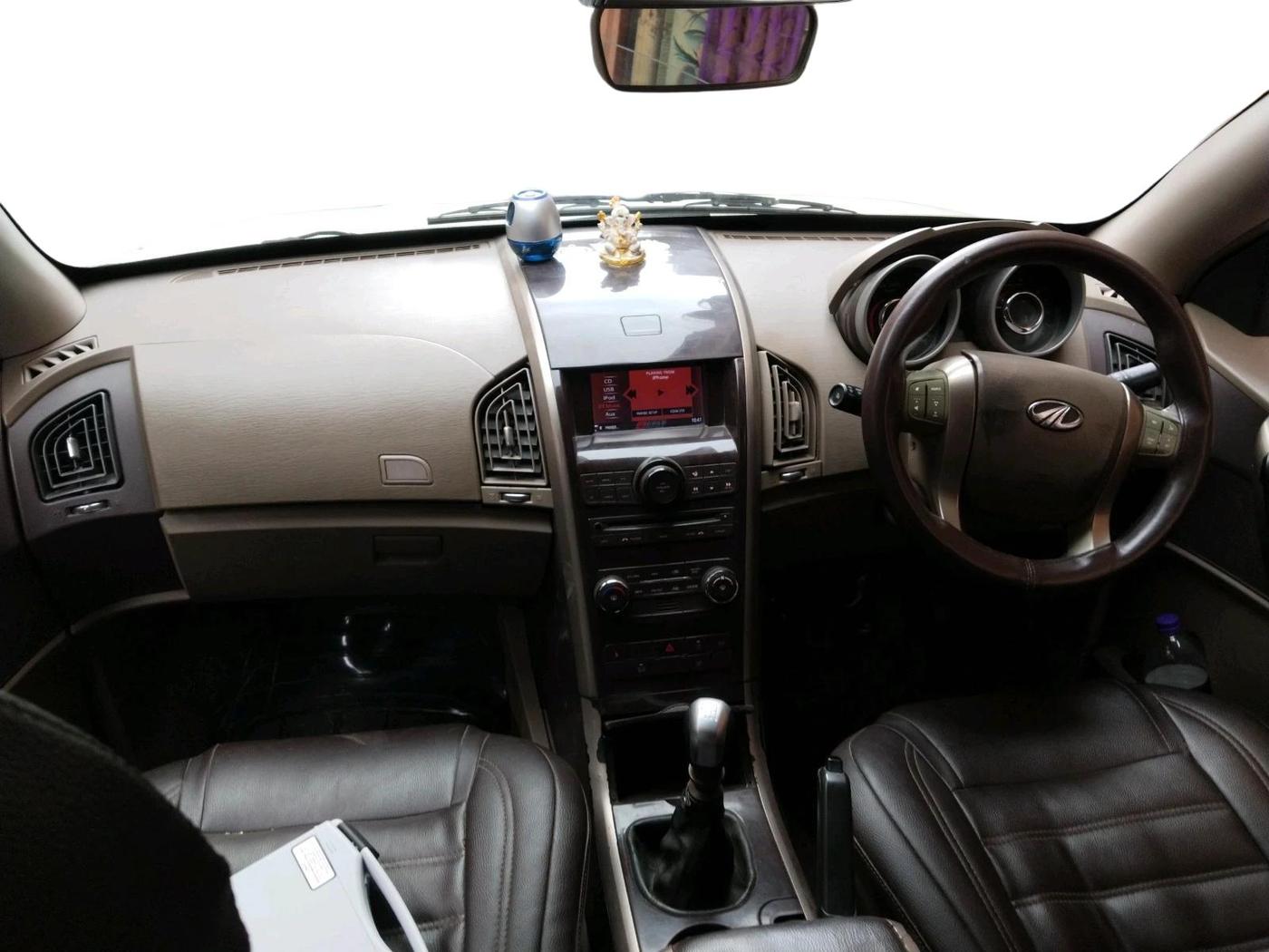 2012 Mahindra XUV500 W8, Diesel, Manual, 1,04,732 km, interior