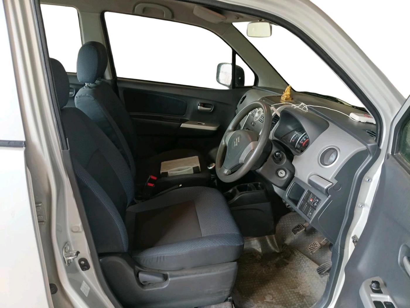 2011 Maruti Wagon R 1.0 VXI, Petrol, Manual, 44,724 km, interior
