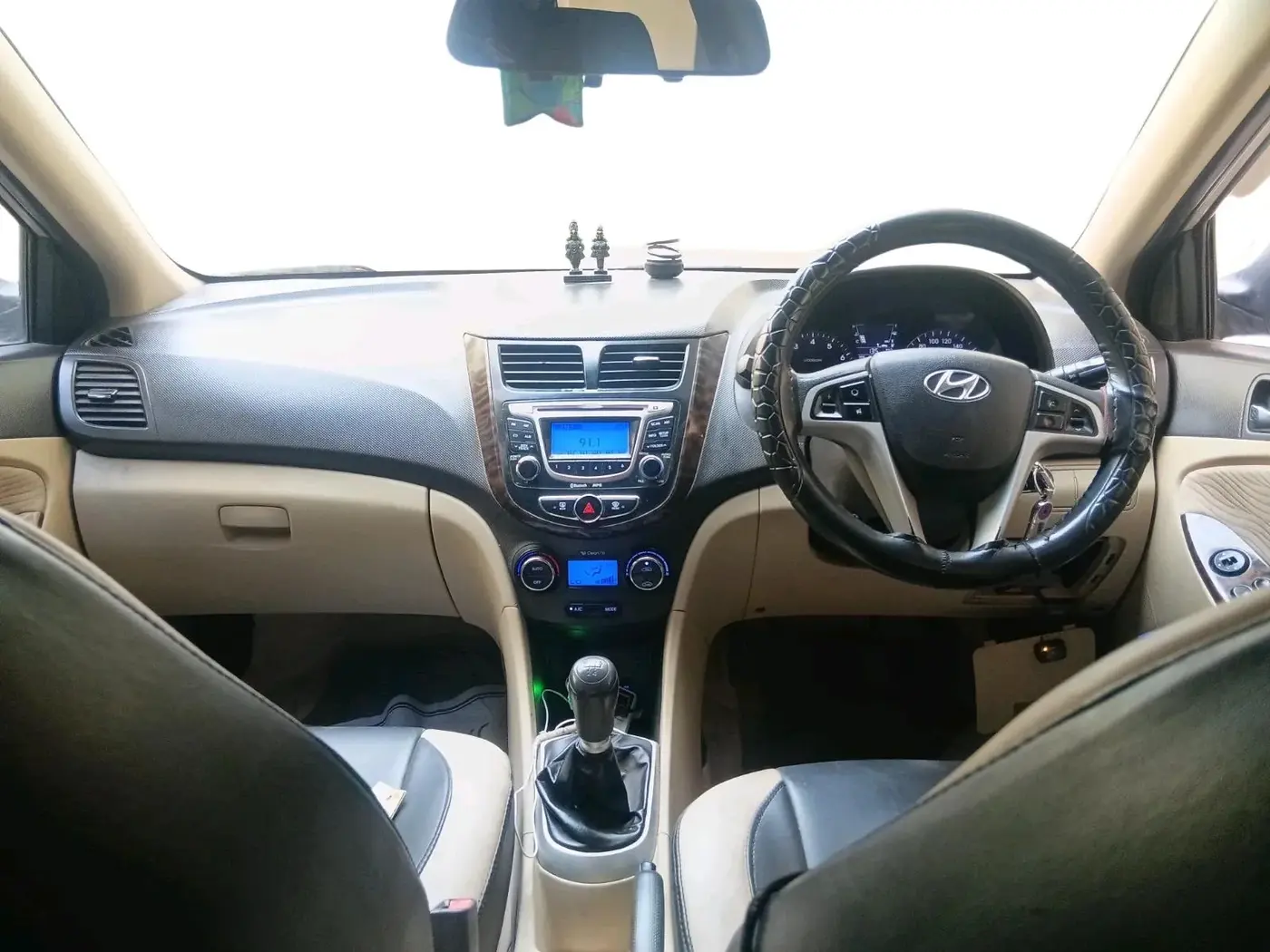 2011 Hyundai Verna FLUIDIC 1.6 VTVT EX, CNG, Manual, 93,485 km, interior