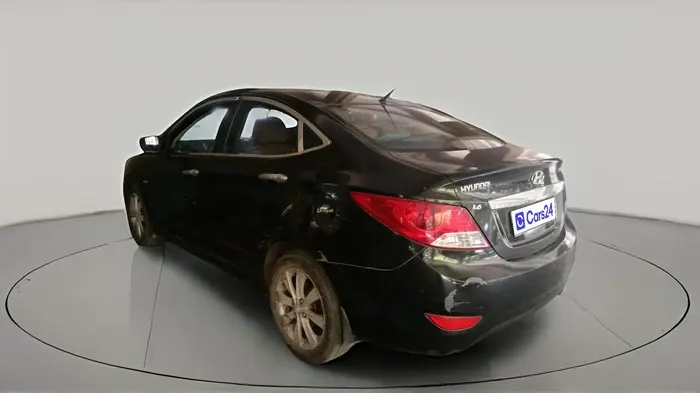 2011 Hyundai Verna FLUIDIC 1.6 CRDI SX, Diesel, Manual, 1,80,939 km, exterior