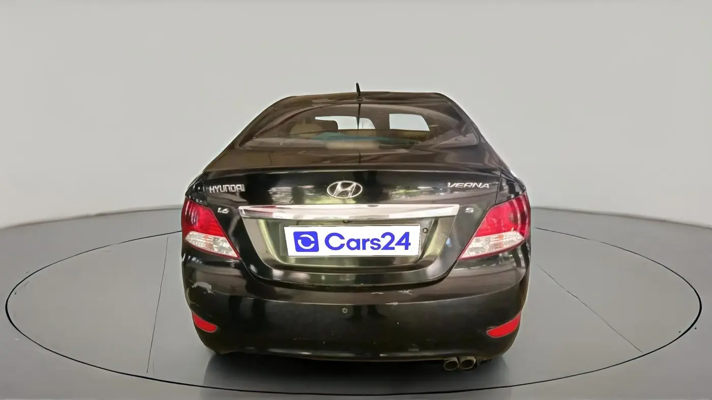 2011 Hyundai Verna FLUIDIC 1.6 CRDI SX, Diesel, Manual, 1,80,939 km, exterior