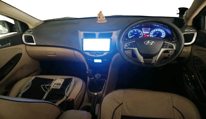 2011 Hyundai Verna FLUIDIC 1.6 CRDI SX, Diesel, Manual, 1,80,939 km, interior