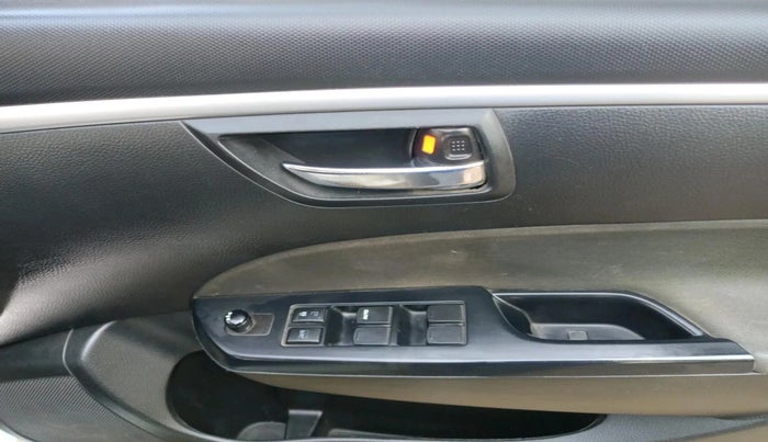 2013 Maruti Swift ZXI, Petrol, Manual, 1,11,158 km, interior