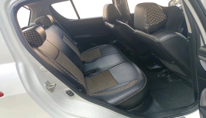 2013 Maruti Swift ZXI, Petrol, Manual, 1,11,158 km, interior