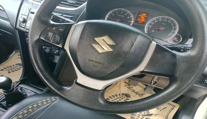 2013 Maruti Swift ZXI, Petrol, Manual, 1,11,158 km, interior