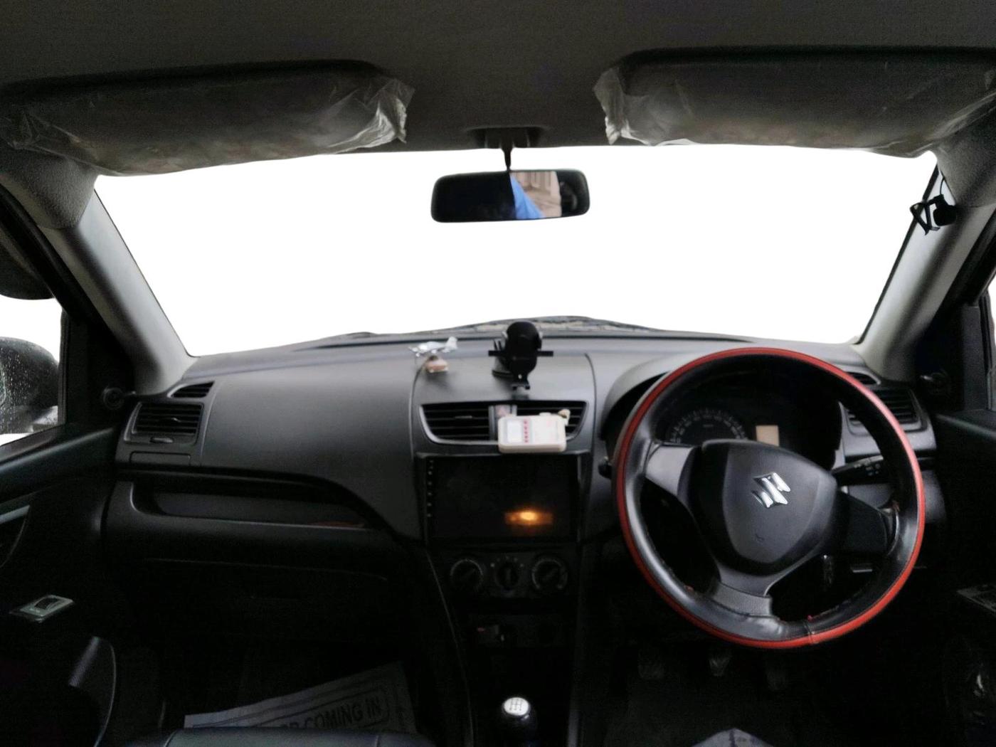2014 Maruti Swift LXI, Petrol, Manual, 73,891 km, interior