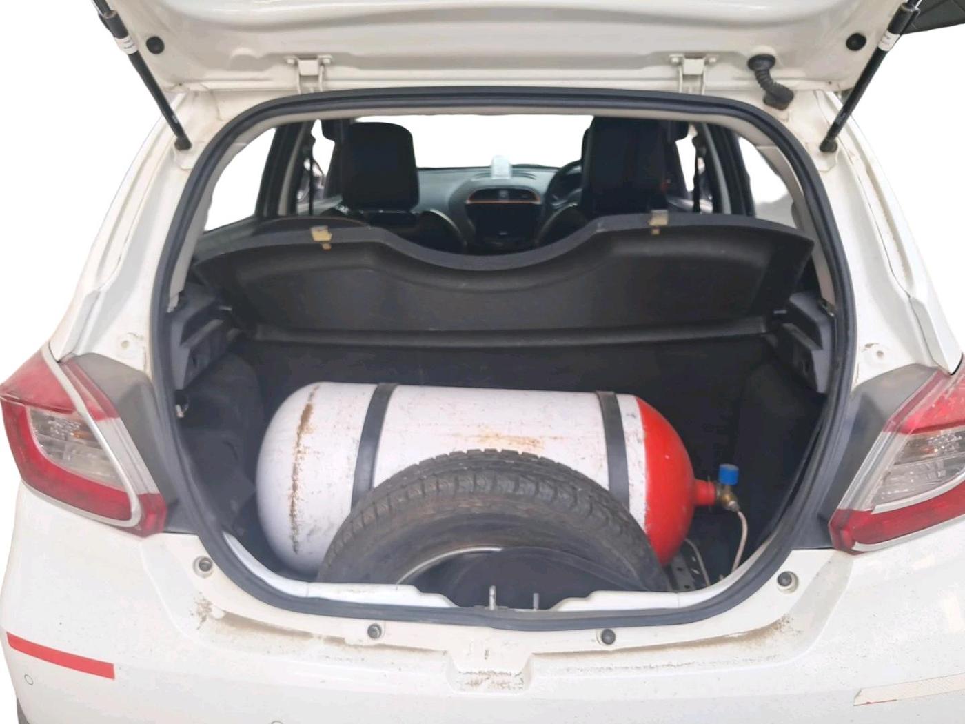2018 Tata TIAGO NRG PETROL, CNG, Manual, 46,992 km, exterior