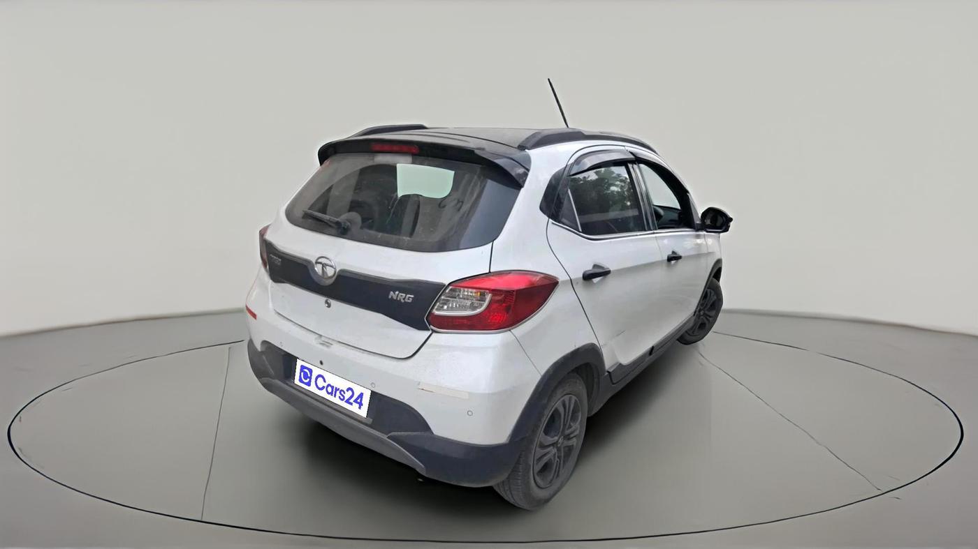 2018 Tata TIAGO NRG PETROL, CNG, Manual, 46,992 km, exterior