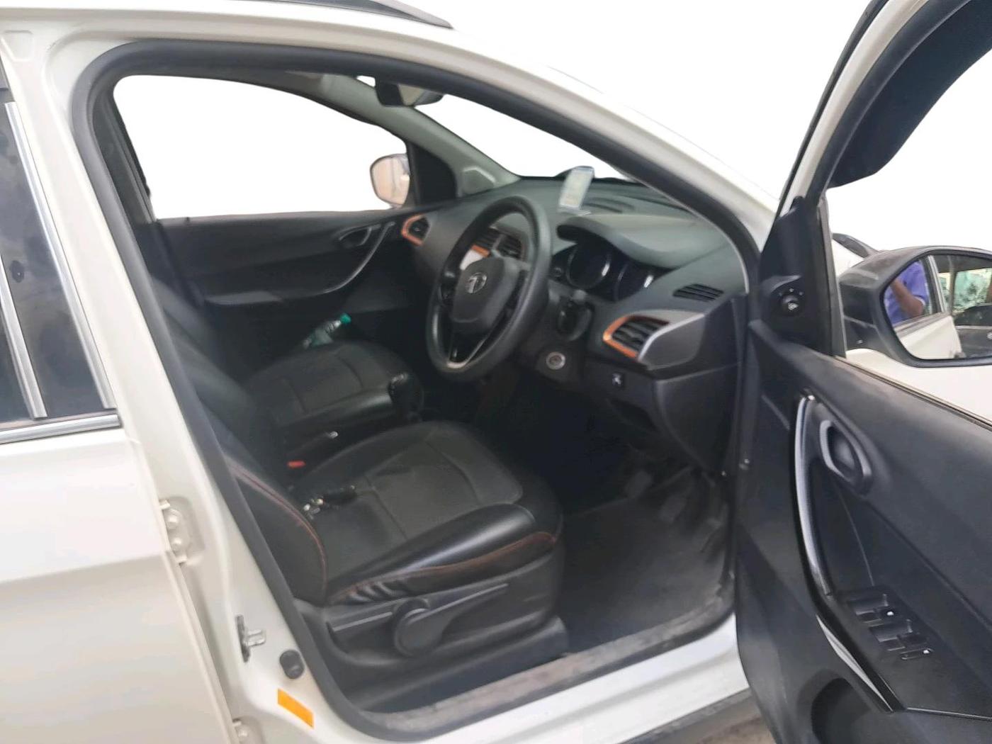 2018 Tata TIAGO NRG PETROL, CNG, Manual, 46,992 km, interior