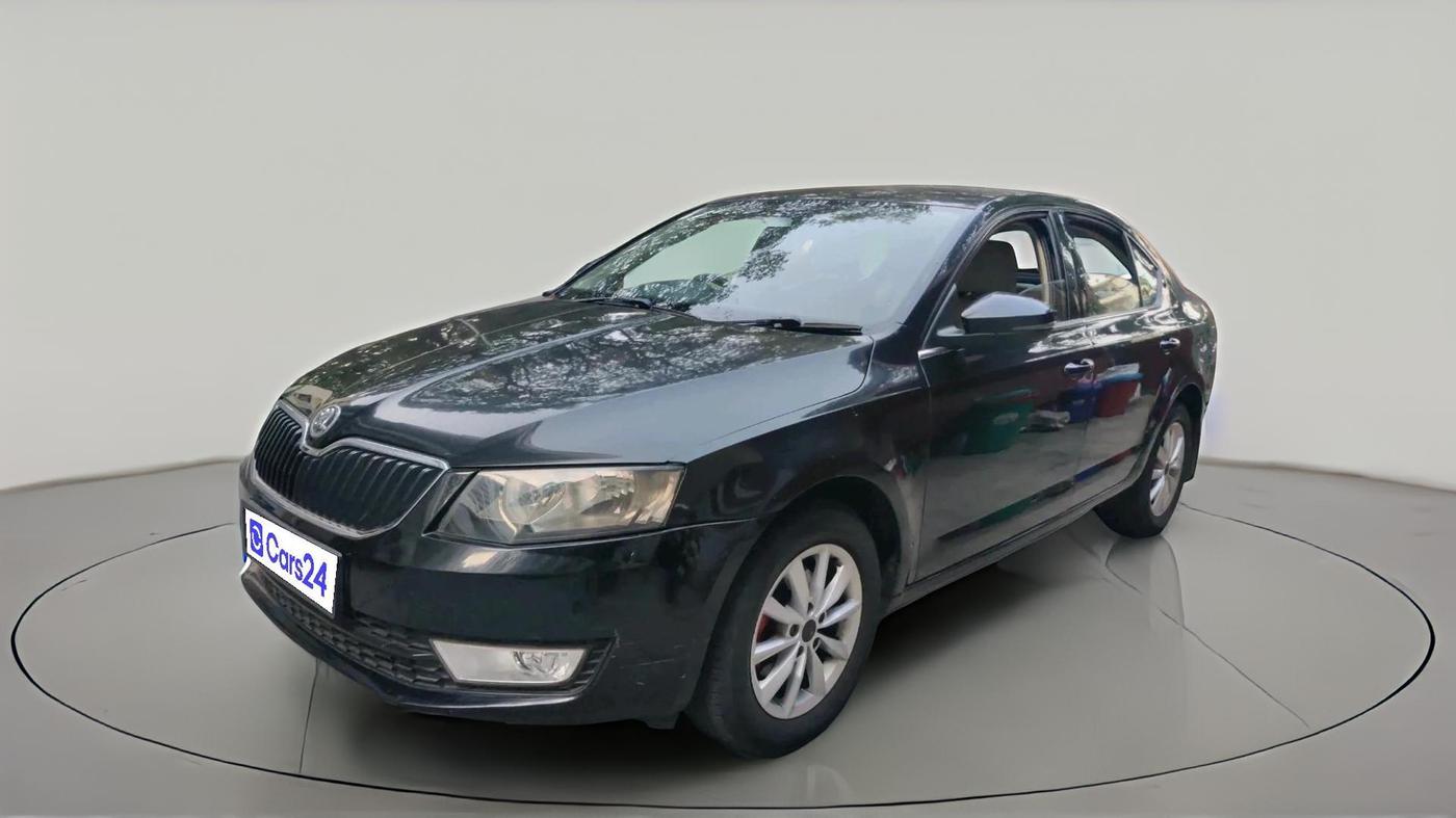 2013 Skoda Octavia AMBITION 2.0 TDI, Diesel, Manual, 92,417 km, exterior