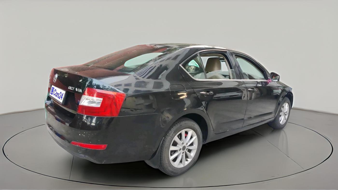 2013 Skoda Octavia AMBITION 2.0 TDI, Diesel, Manual, 92,417 km, exterior