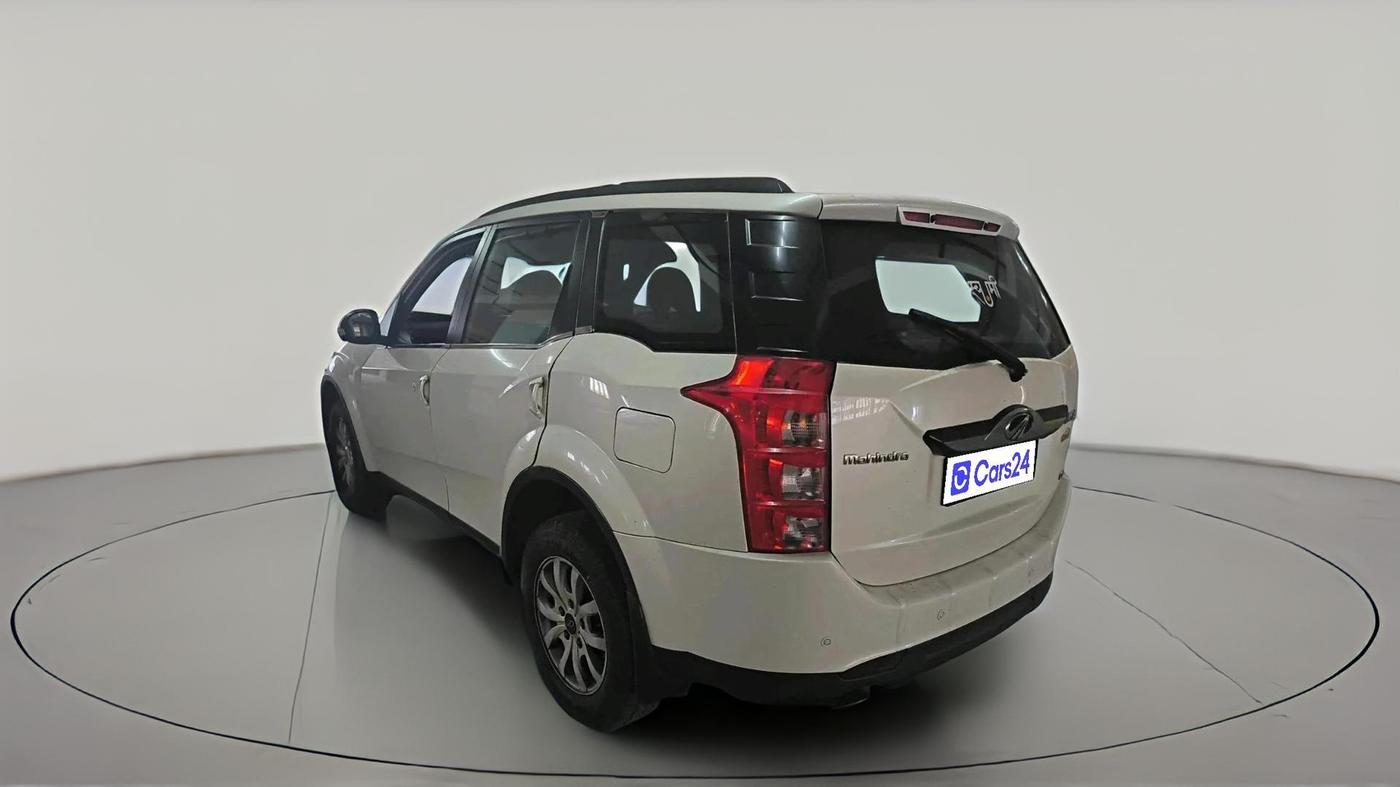 2017 Mahindra XUV500 W10, Diesel, Manual, 1,10,539 km, exterior