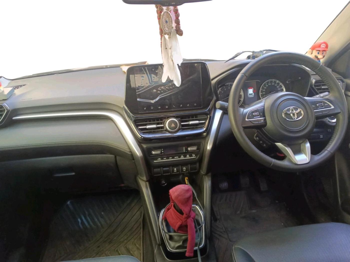 2023 Toyota URBAN CRUISER HYRYDER V NEO DRIVE, Petrol, Manual, 23,207 km, interior
