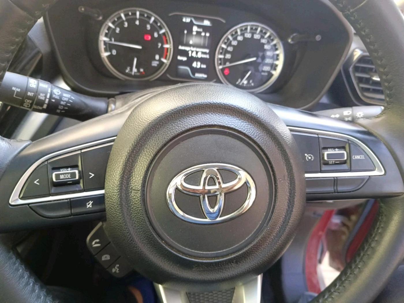 2023 Toyota URBAN CRUISER HYRYDER V NEO DRIVE, Petrol, Manual, 23,207 km, interior