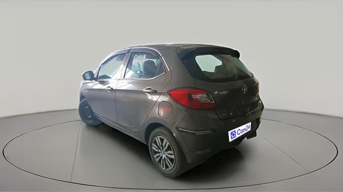 2016 Tata Tiago XT PETROL, Petrol, Manual, 1,40,477 km, exterior