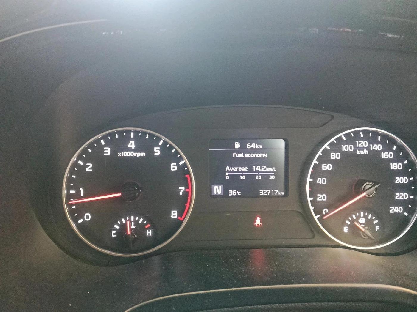 2021 KIA SELTOS HTK PLUS 1.5 IMT, Petrol, Manual, 33,000 km, interior