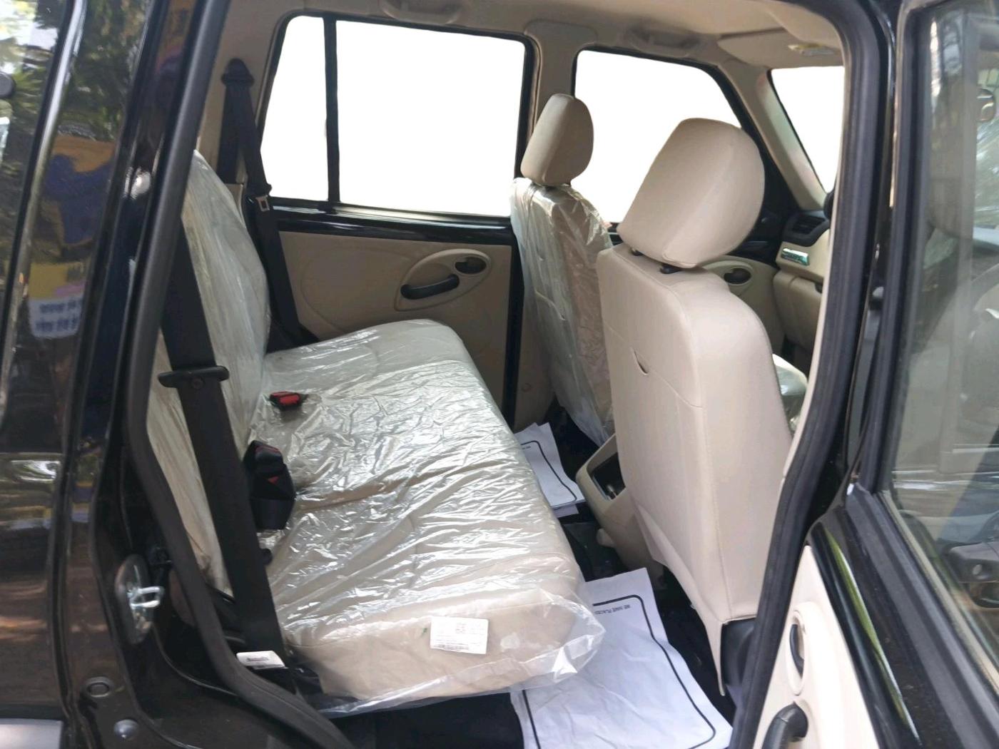 2026 Mahindra SCORPIO CLASSIC S 7STR, Diesel, Manual, 412 km, interior