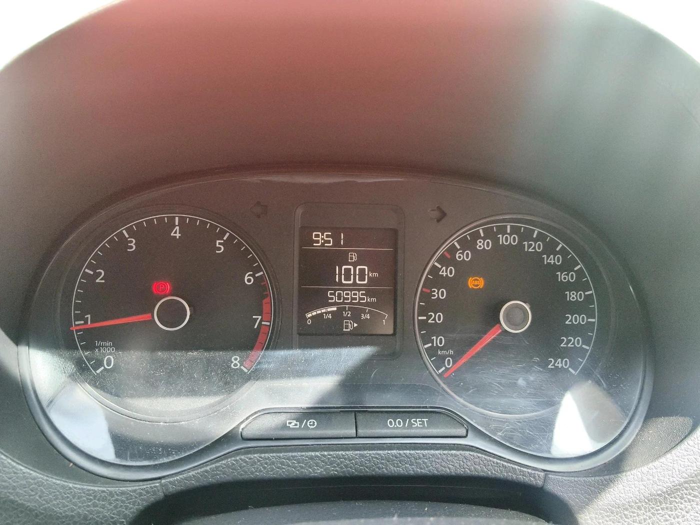 2015 Volkswagen Polo HIGHLINE1.2L, Petrol, Manual, 50,996 km, interior