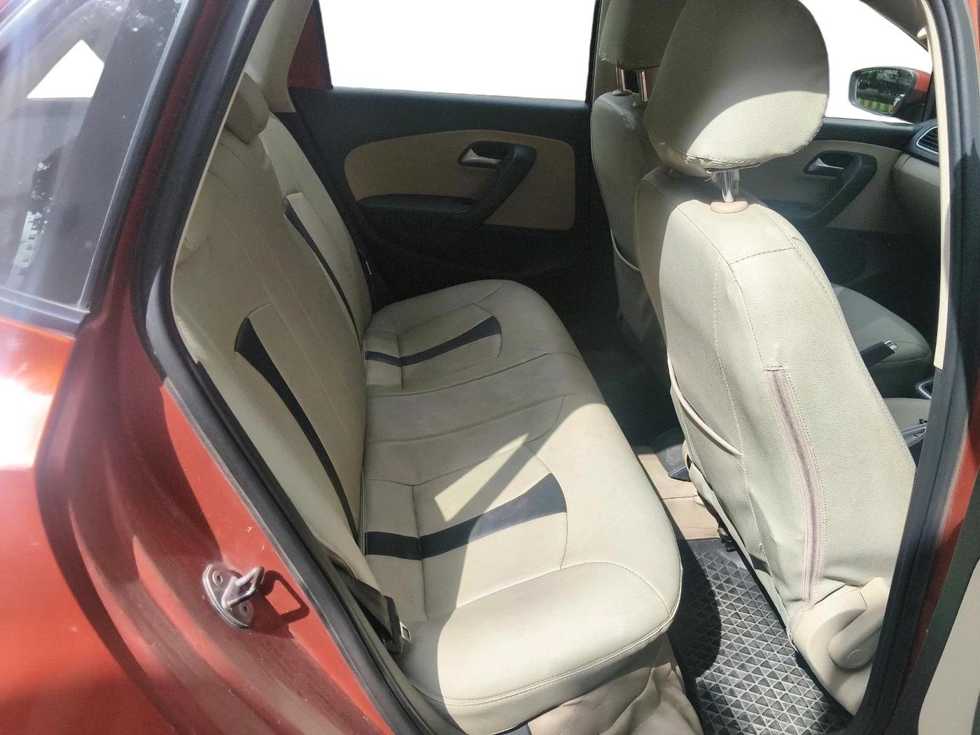 2015 Volkswagen Polo HIGHLINE1.2L, Petrol, Manual, 50,996 km, interior