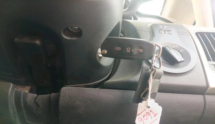 2017 Tata Hexa XTA 4X2 7 STR, Diesel, Automatic, 57,432 km, interior