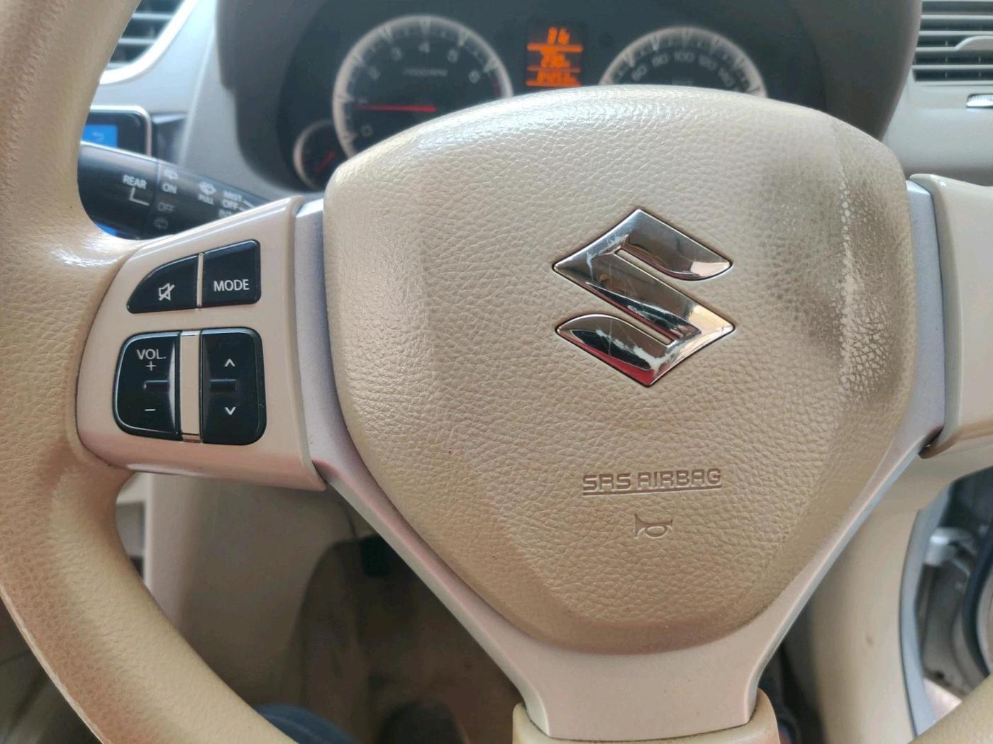 2012 Maruti Ertiga ZXI, CNG, Manual, 84,253 km, interior