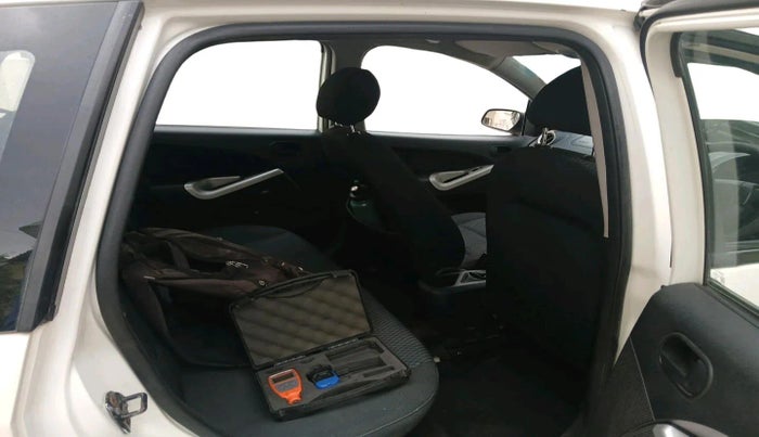 2013 Ford Figo TITANIUM 1.2 PETROL, Petrol, Manual, 94,125 km, interior