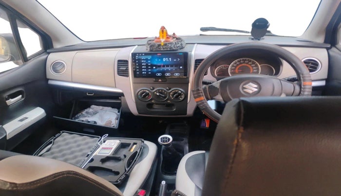 2013 Maruti Wagon R 1.0 VXI, CNG, Manual, 80,377 km, interior