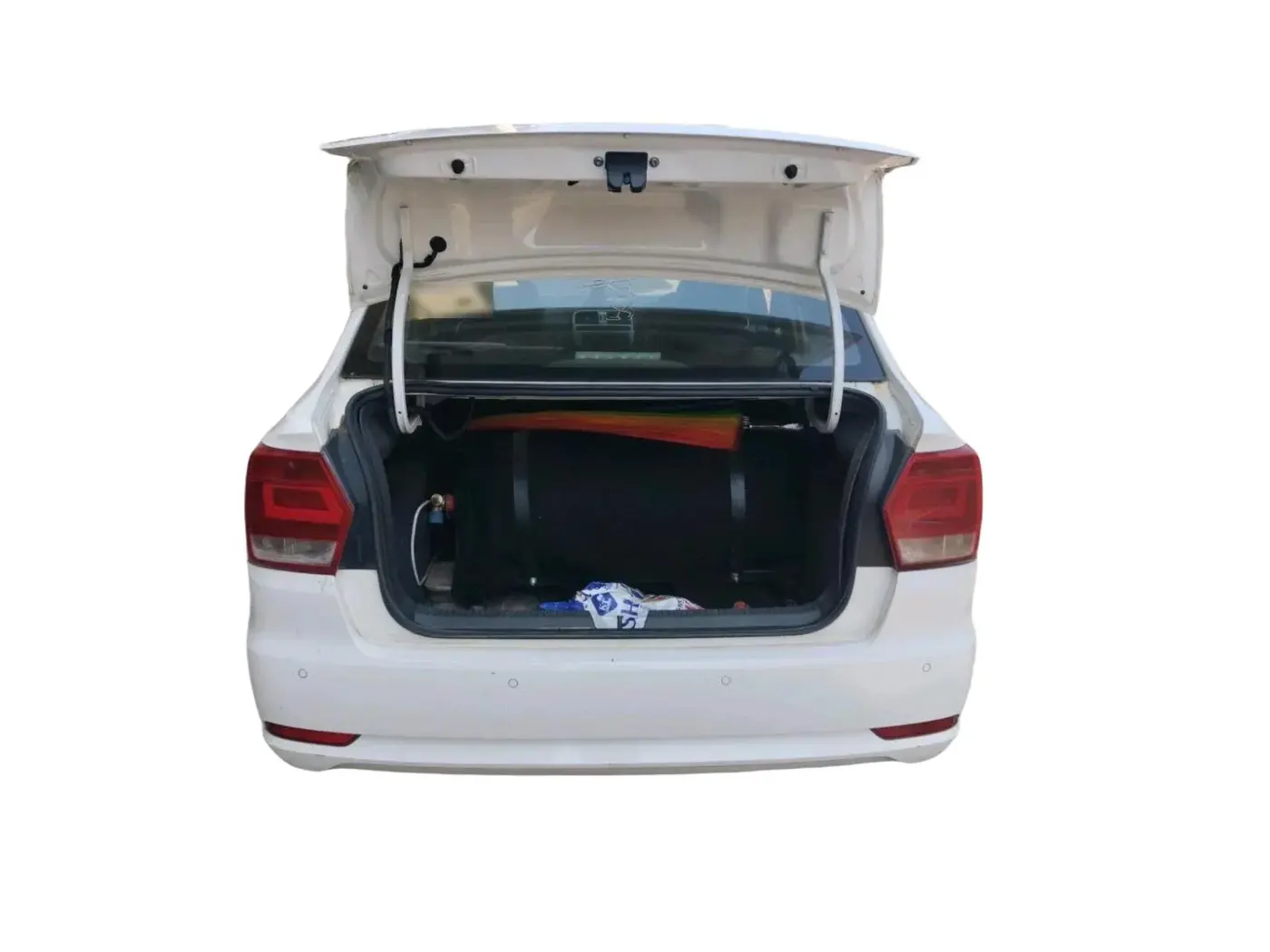 2016 Volkswagen Ameo HIGHLINE1.2L, CNG, Manual, 1,51,540 km, exterior