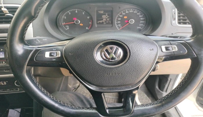 2016 Volkswagen Ameo HIGHLINE1.2L, CNG, Manual, 1,51,540 km, interior