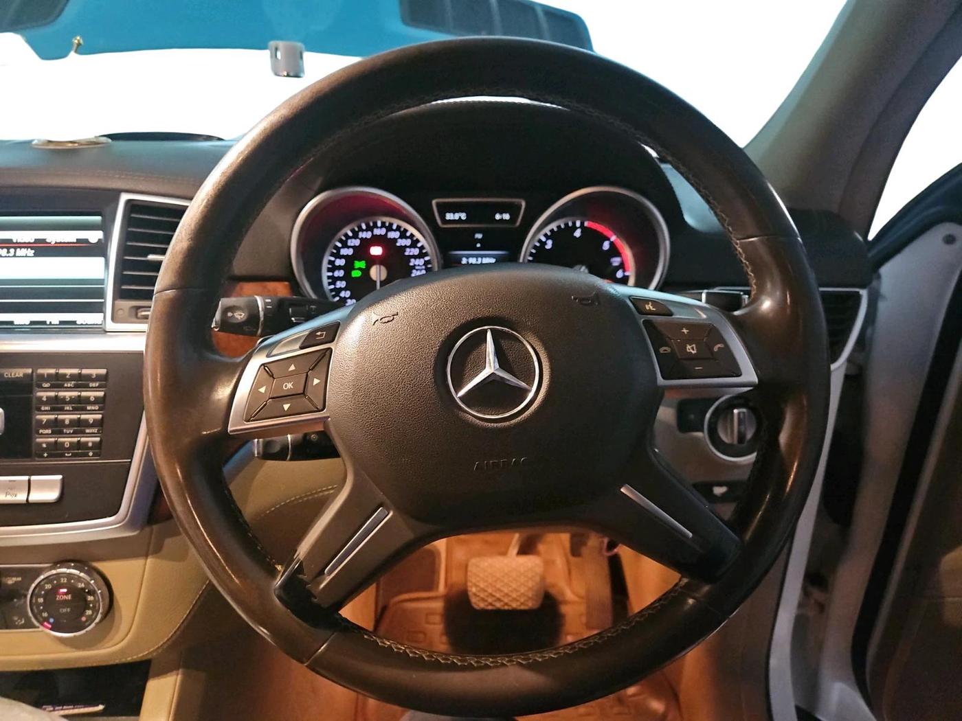 2014 Mercedes Benz Ml Class 350 CDI, Diesel, Automatic, 70,151 km, interior